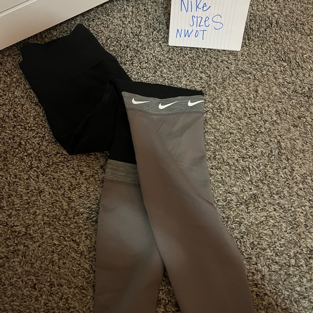 NWOT - Size Small NIKE